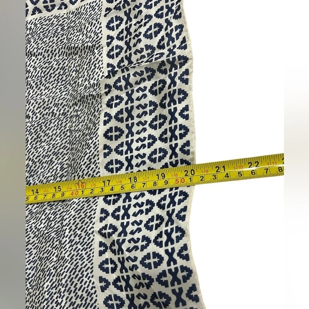 Baar & Beards Inc Navy and White Silk Hand Block Print Patterned Scarf - Picture 4 of 4